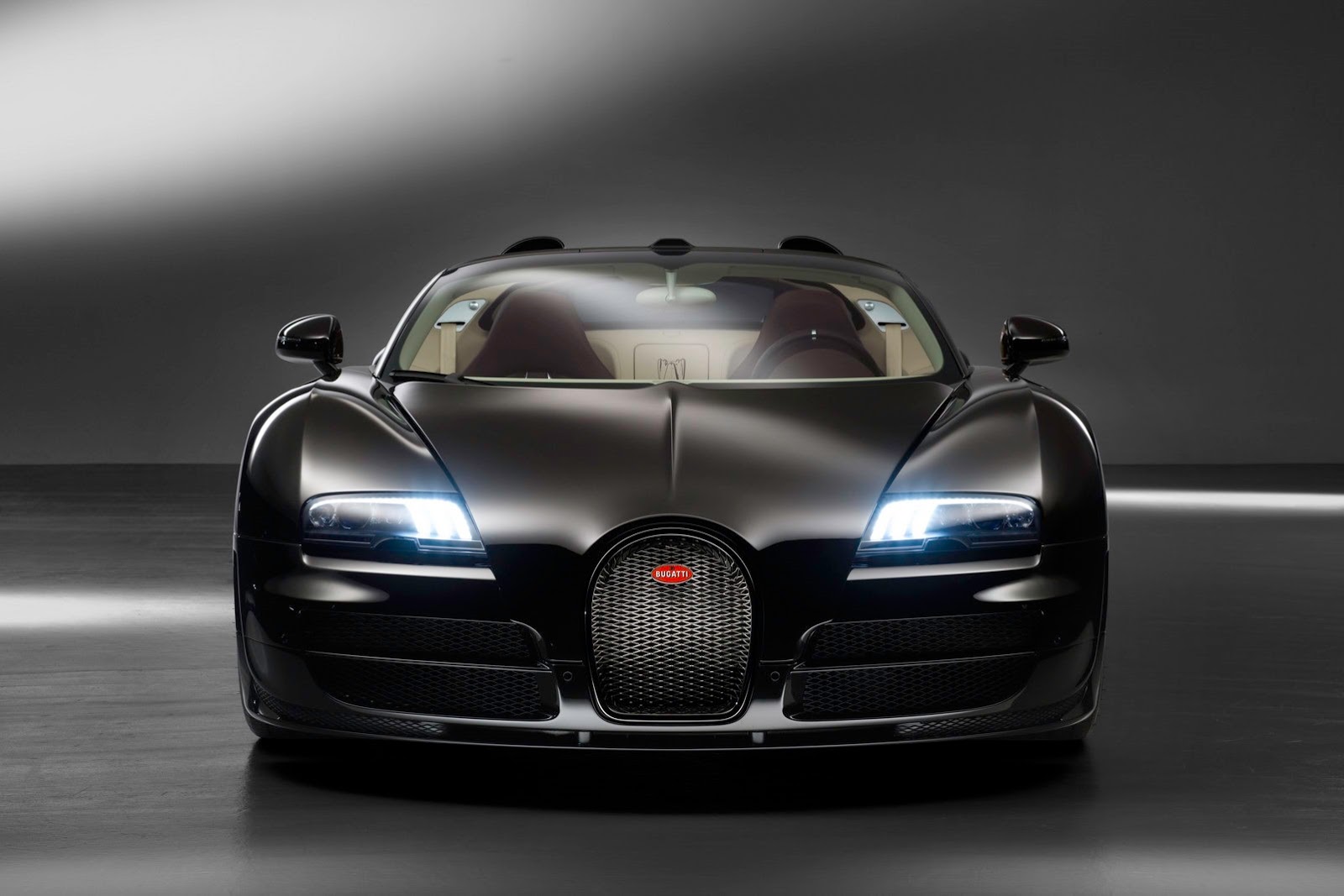 "Mãn nhãn" với Bugatti Veyron huyền thoại thứ hai 2